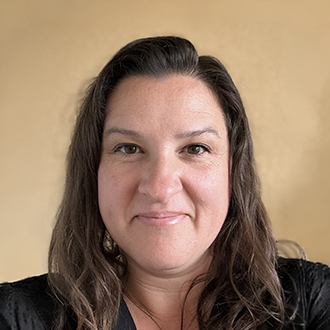 Headshot of Kelly Hanzel