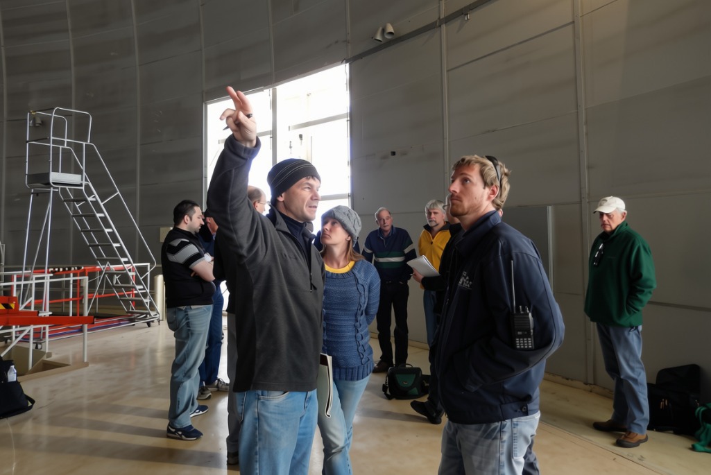 Bobby Besuner speaks with National Optical Astronomy Observatory Engineer Patrick Dunlop at Kitt Peak, the eventual installation site for DESI (April 2014).